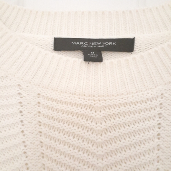Marc New York  Andrew Marc Ivory knit fuzzy sleeves crew neck sweater, size Med - Picture 8 of 13